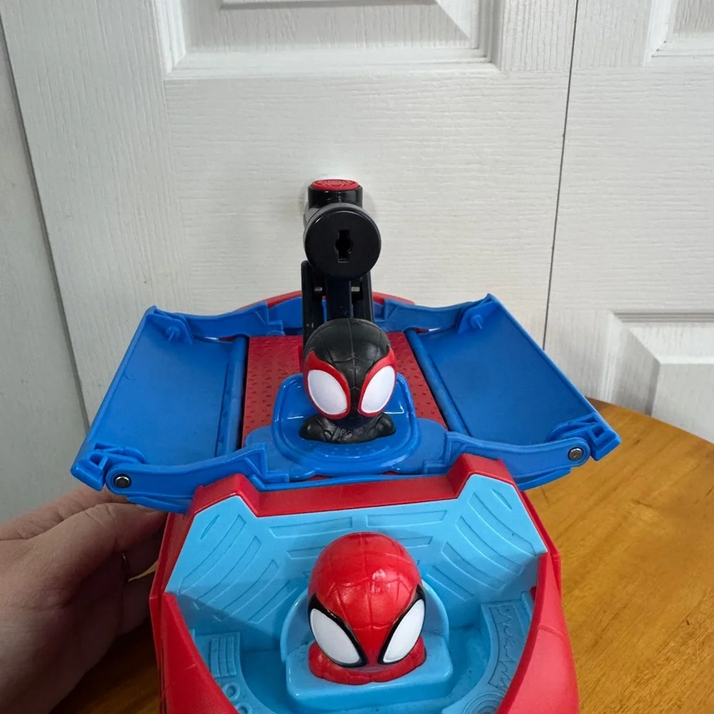 Marvel Spider-Man & his amazing‎ friends hauler